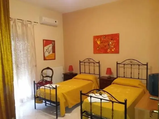 Tek Büyük veya İki Ayrı Yataklı Oda