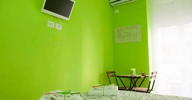 Tek Büyük Yataklı Oda, Ortak Banyo