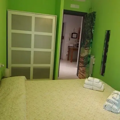 Tek Büyük Yataklı Oda, Ortak Banyo