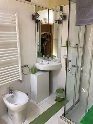 Tek Büyük veya İki Ayrı Yataklı Oda, Banyolu/Duşlu