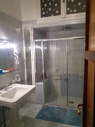 Dört Kişilik Oda, Özel Banyo