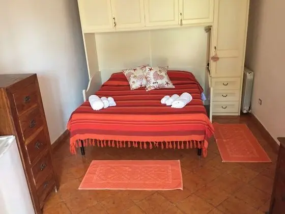 Tek Büyük Yataklı Oda, Bahçeli