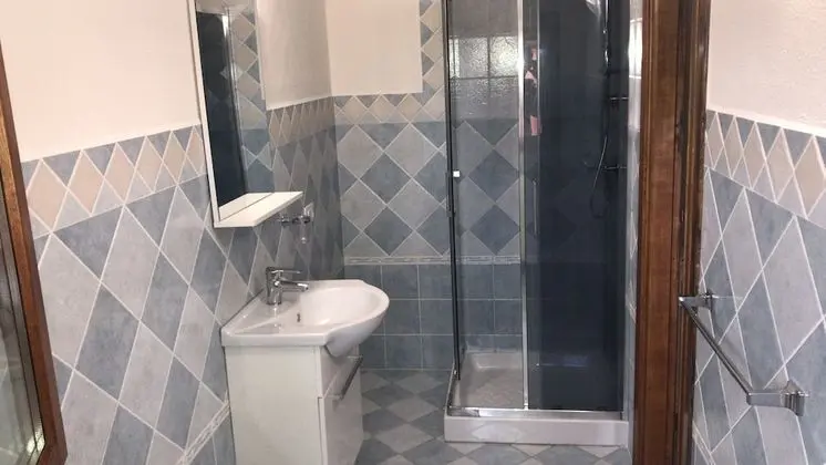 Tek Büyük Yataklı Oda, Balkon