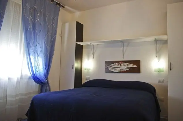 Tek Büyük veya İki Ayrı Yataklı Oda, Avlu Manzaralı