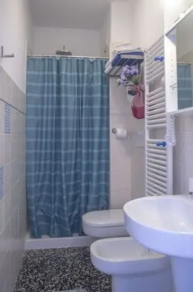 Tek Büyük veya İki Ayrı Yataklı Oda, Avlu Manzaralı