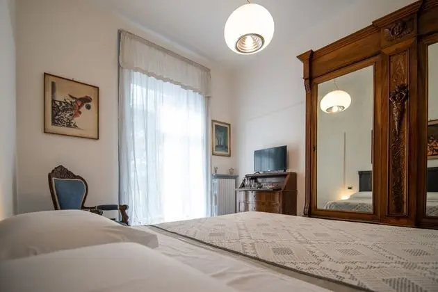 Comfort Tek Büyük veya İki Ayrı Yataklı Oda