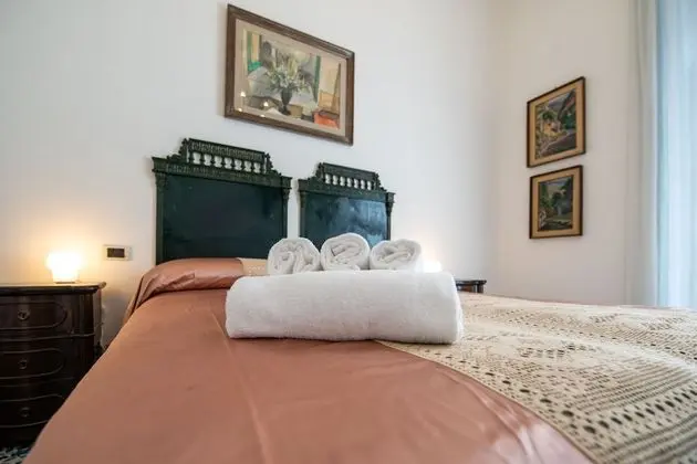 Traditional Tek Büyük veya İki Ayrı Yataklı Oda