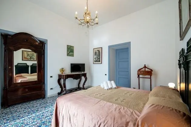 Traditional Tek Büyük veya İki Ayrı Yataklı Oda