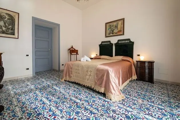 Traditional Tek Büyük veya İki Ayrı Yataklı Oda