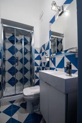 Traditional Tek Büyük veya İki Ayrı Yataklı Oda