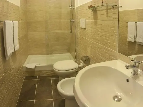 Superior Tek Büyük veya İki Ayrı Yataklı Oda