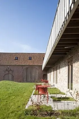 Basic Tek Büyük Yataklı Oda