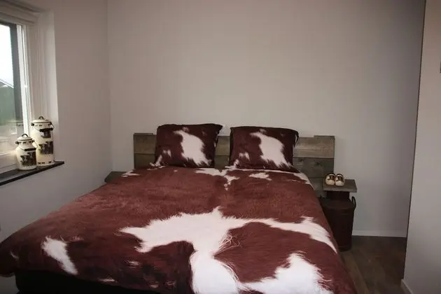 Deluxe Tek Büyük Yataklı Oda, Küvet (Loeigoeikamer)