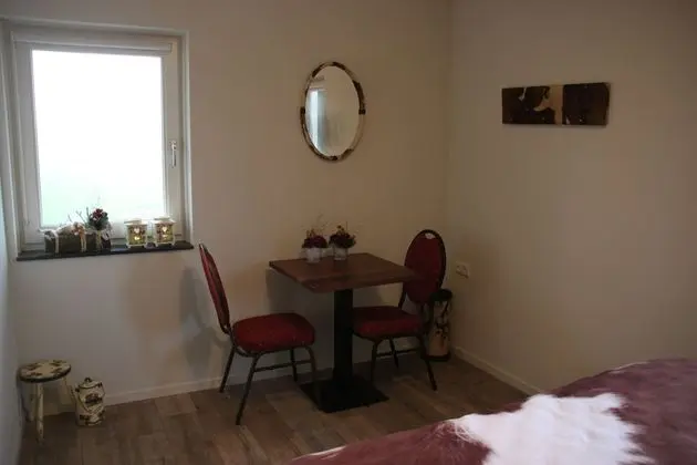 Deluxe Tek Büyük Yataklı Oda, Küvet (Loeigoeikamer)