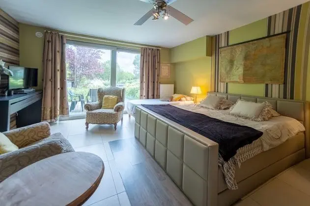 Deluxe Üç Kişilik Oda