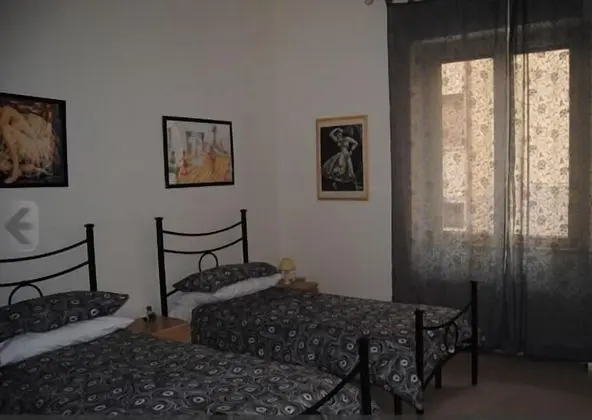 Tek Büyük veya İki Ayrı Yataklı Oda (External Private Bathroom)