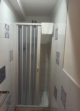 Standard Tek Büyük veya İki Ayrı Yataklı Oda, 1 Çift Kişilik veya 2 Tek Kişilik Yatak, Banyolu/Duşlu