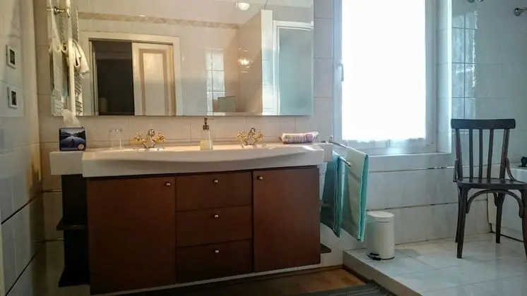 Dört Kişilik Oda, Özel Banyo (External)