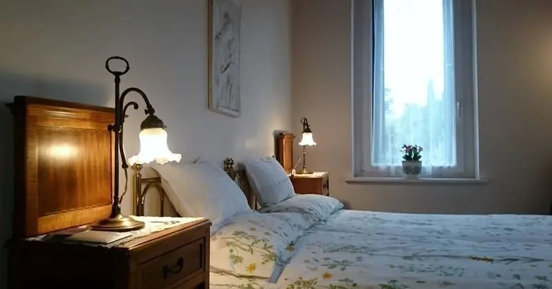 Tek Büyük veya İki Ayrı Yataklı Oda, Banyolu/Duşlu