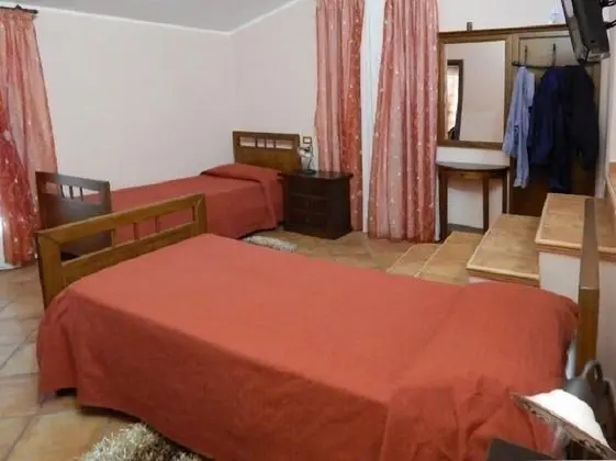 Business Tek Büyük veya İki Ayrı Yataklı Oda