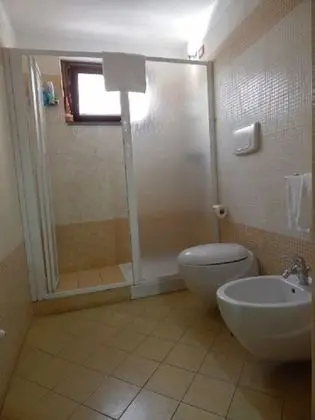 Business Tek Büyük veya İki Ayrı Yataklı Oda