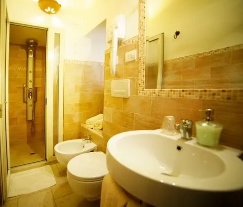 Classic Tek Büyük Yataklı Oda