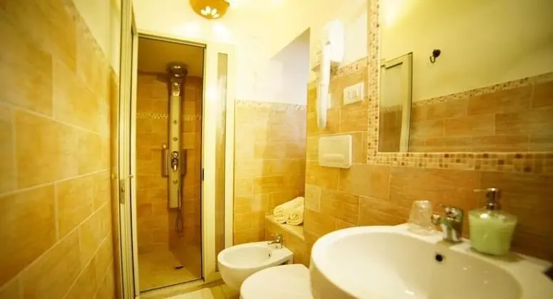 Classic Tek Büyük Yataklı Oda