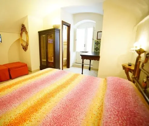 Comfort Tek Büyük Yataklı Oda