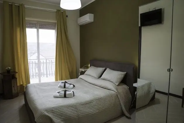 Tek Büyük Yataklı Oda, Balkon