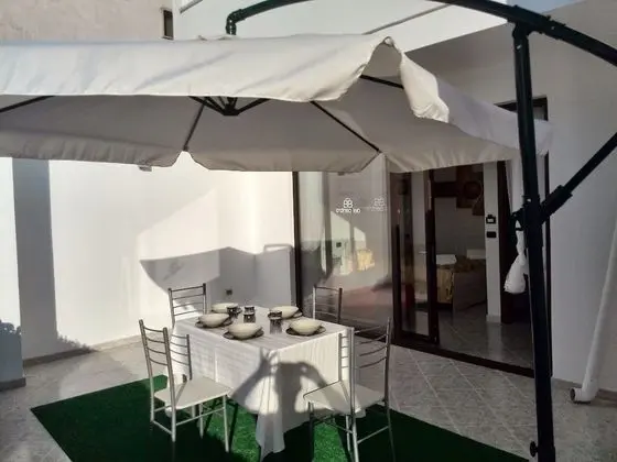Tek Büyük Yataklı Oda (with Patio)