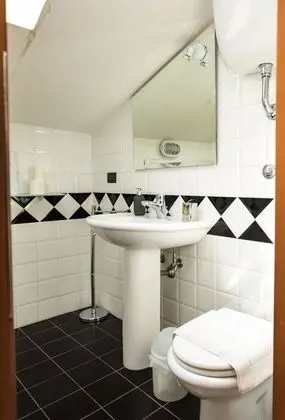 Deluxe Dört Kişilik Oda