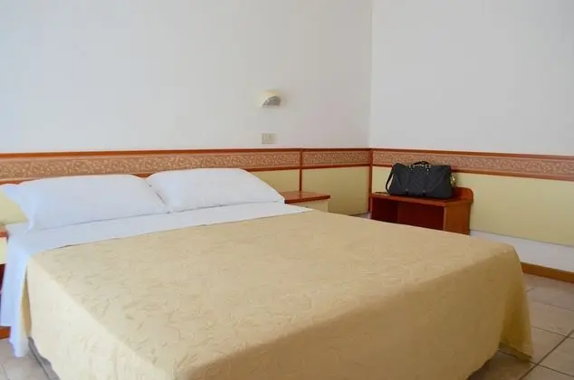 Standard Üç Kişilik Oda