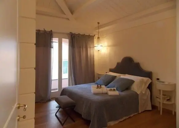 Basic Tek Büyük Yataklı Oda