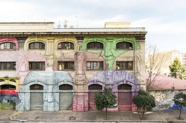 Deluxe Tek Büyük Yataklı Oda (Yellow)