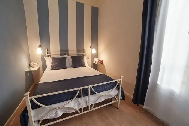Basic Tek Büyük Yataklı Oda, 1 Çift Kişilik Yatak, Sigara İçilmez (Small Room)