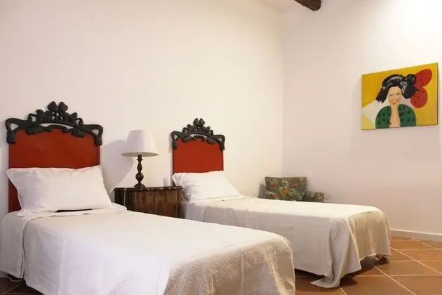 Traditional Tek Büyük Yataklı Oda