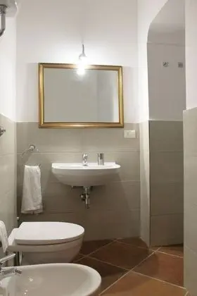 Traditional Tek Büyük Yataklı Oda