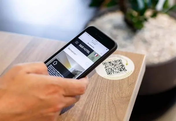 Tek Büyük Yataklı Oda, Engellilere Uygun, Sigara İçilmez