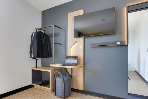 Dört Kişilik Oda, Sigara İçilmez