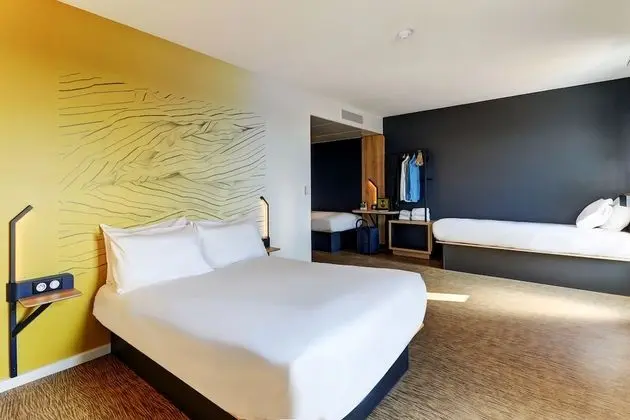 Dört Kişilik Oda, Sigara İçilmez