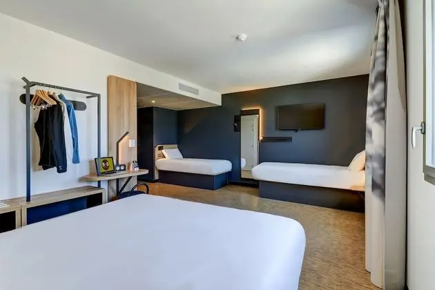 Dört Kişilik Oda, Sigara İçilmez