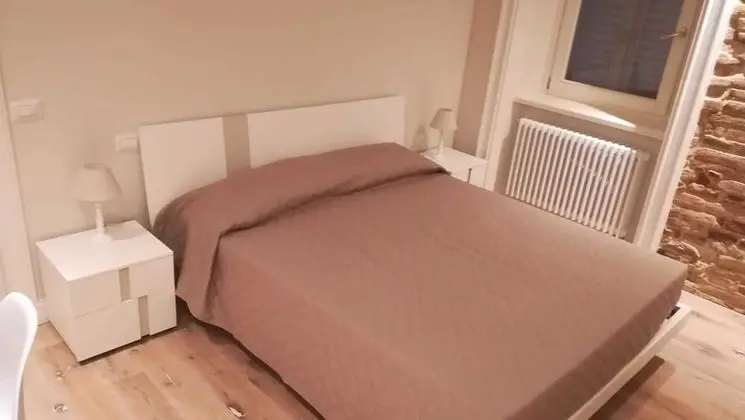 Tek Büyük Yataklı Oda (Gialla)