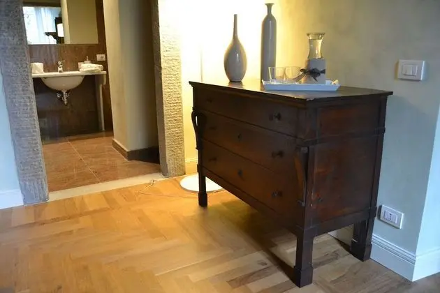 Süit, Birden Çok Yatak, Tepe Manzaralı (Verde)