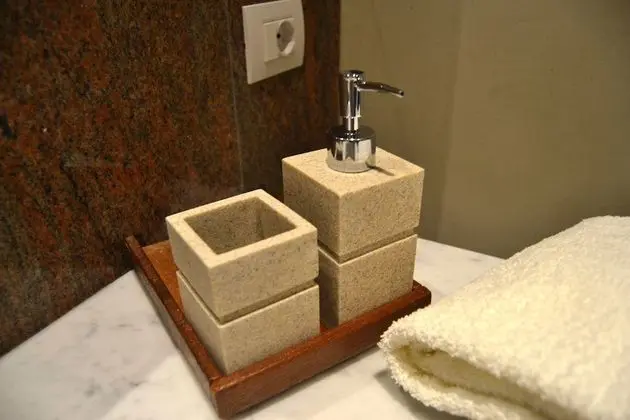 Süit, Birden Çok Yatak, Tepe Manzaralı (Verde)