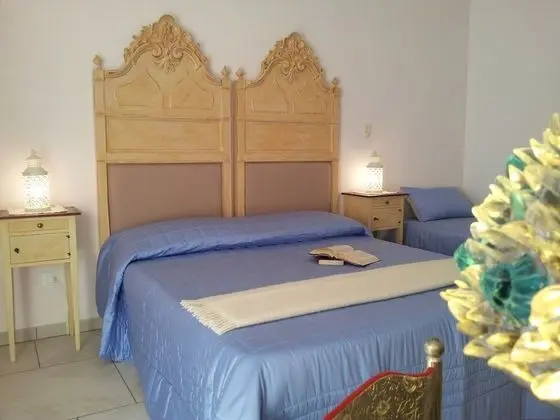 Üç Kişilik Oda