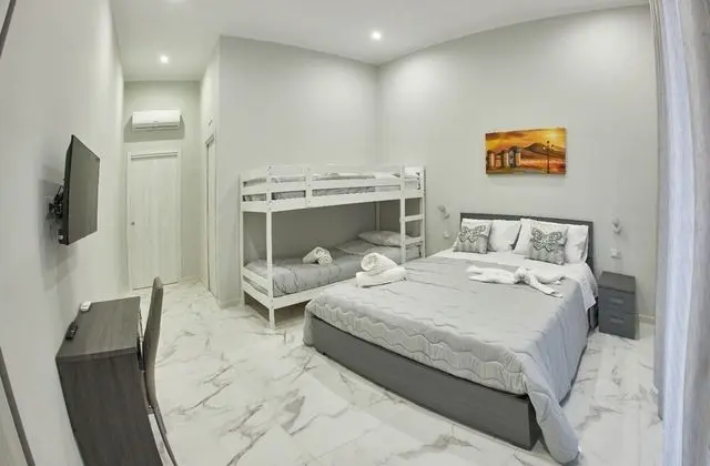 Family Dört Kişilik Oda