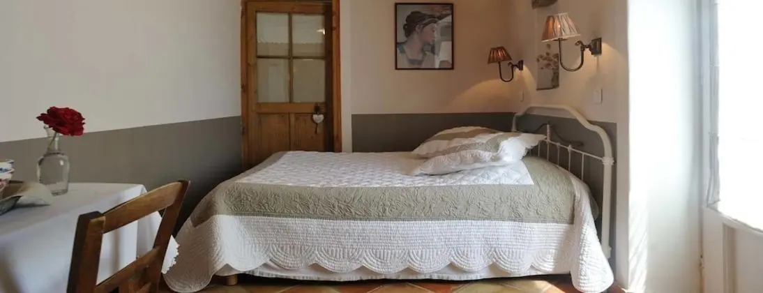 Tek Büyük Yataklı Oda, Bahçe Manzaralı (Une Romance Provençale)