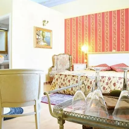 Deluxe Dört Kişilik Oda