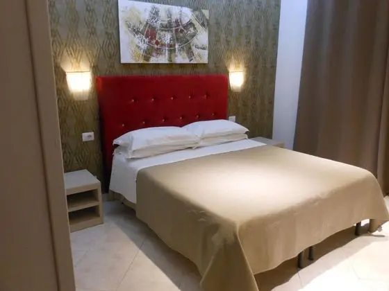 Basic Büyük Yataklı Tek Kişilik Oda, Park Manzaralı