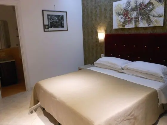 Basic Büyük Yataklı Tek Kişilik Oda, Park Manzaralı